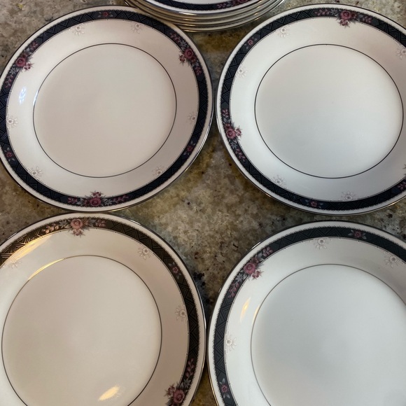 Noritake ETIENNE Ivory Fine China Salad Plates 7260 JAPAN 8 1/4”-Set of 8 - Picture 4 of 6